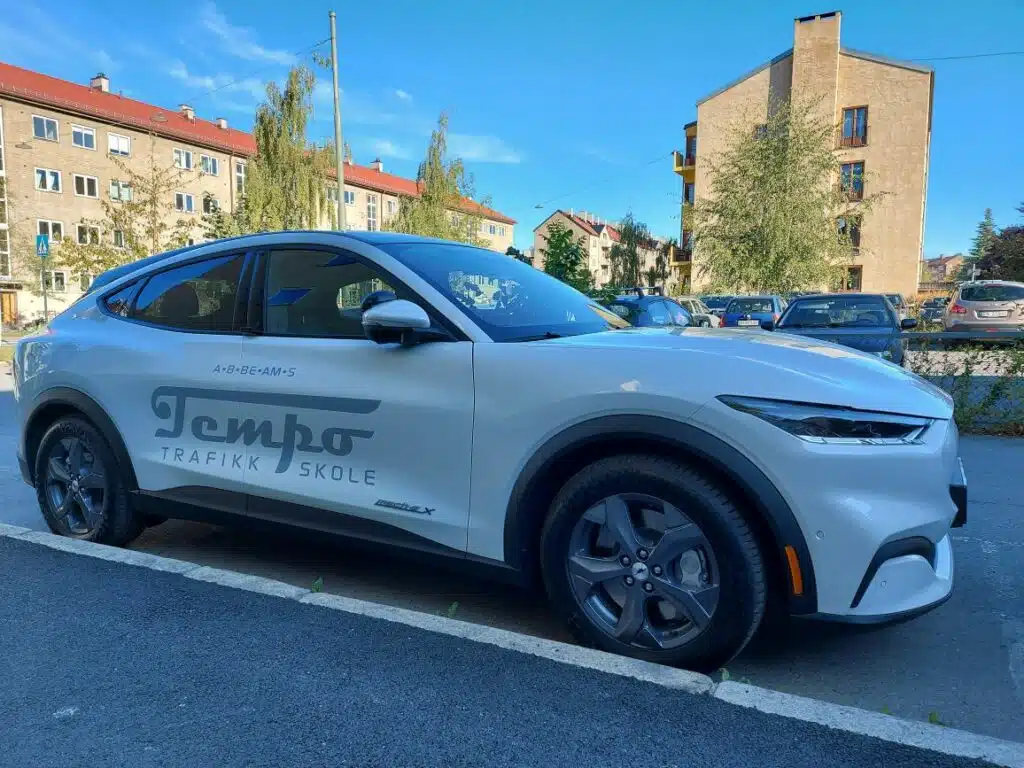 Tempo trafikkskole bil