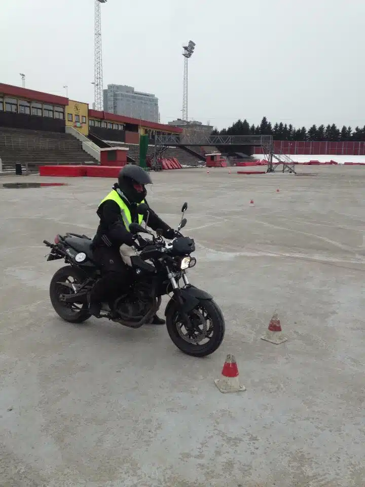 523994_548694645152958_55538935_n